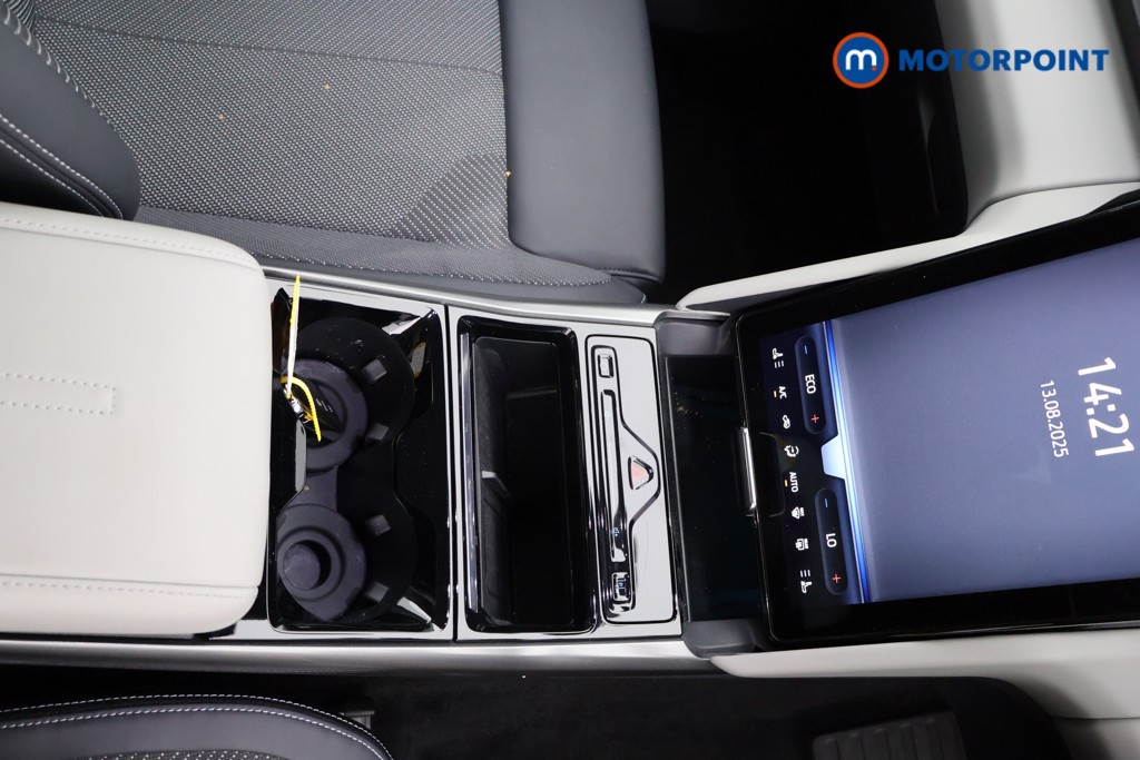 Ford Explorer Select Automatic Electric SUV - Stock Number (1549592) - 8th supplementary image