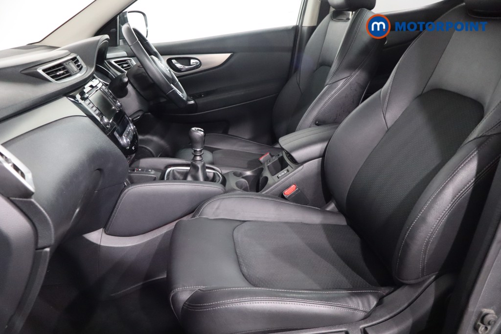 Nissan Qashqai Tekna Manual Petrol SUV - Stock Number (1550407) - 4th supplementary image