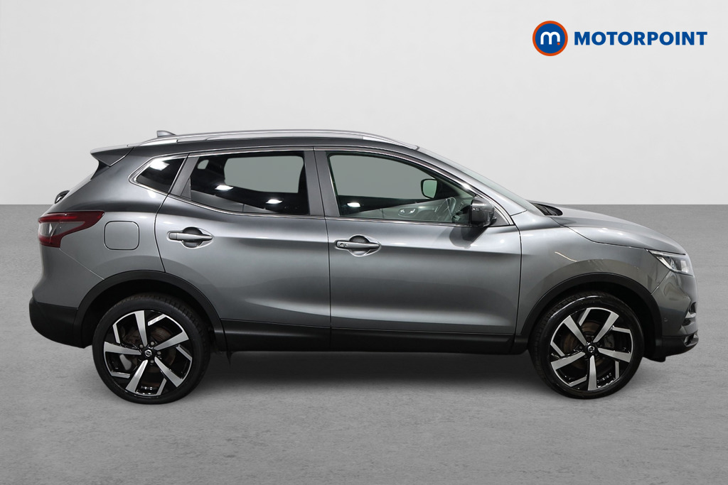 Nissan Qashqai Tekna Manual Petrol SUV - Stock Number (1550407) - Drivers side