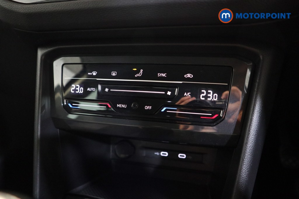 Volkswagen Tiguan Life Manual Petrol SUV - Stock Number (1555534) - 8th supplementary image