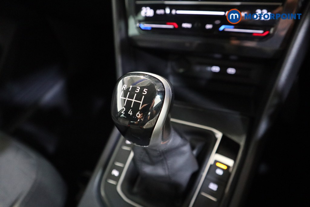Volkswagen Tiguan Life Manual Petrol SUV - Stock Number (1555534) - 9th supplementary image