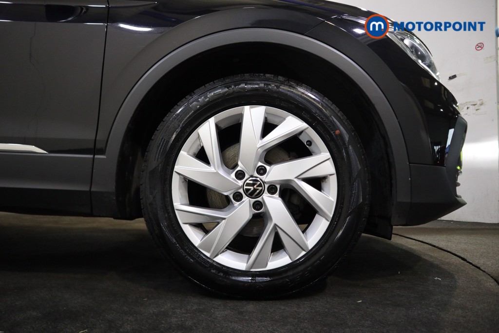 Volkswagen Tiguan Life Manual Petrol SUV - Stock Number (1555534) - 14th supplementary image