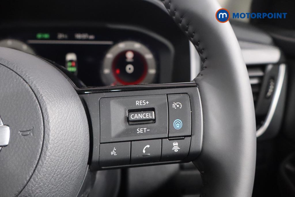 Nissan Qashqai Premiere Edition Manual Petrol SUV - Stock Number (1560039) - 7th supplementary image