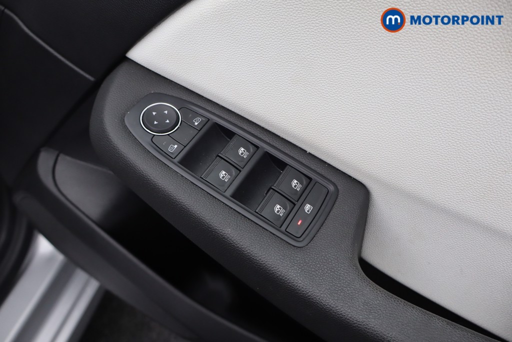Renault Clio Techno Manual Petrol Hatchback - Stock Number (1561725) - 18th supplementary image