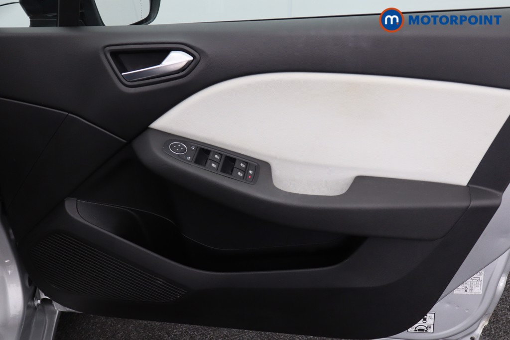 Renault Clio Techno Manual Petrol Hatchback - Stock Number (1561725) - 19th supplementary image