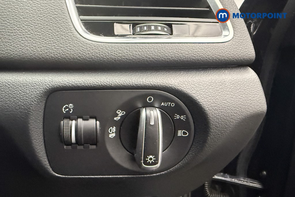 Audi Q3 S Line Edition Manual Petrol SUV - Stock Number (1563371) - 13th supplementary image
