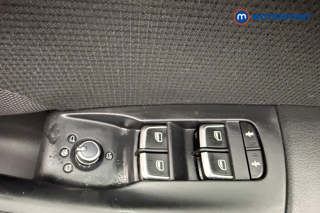 Audi Q3 S Line Edition Manual Petrol SUV - Stock Number (1563371) - 15th supplementary image