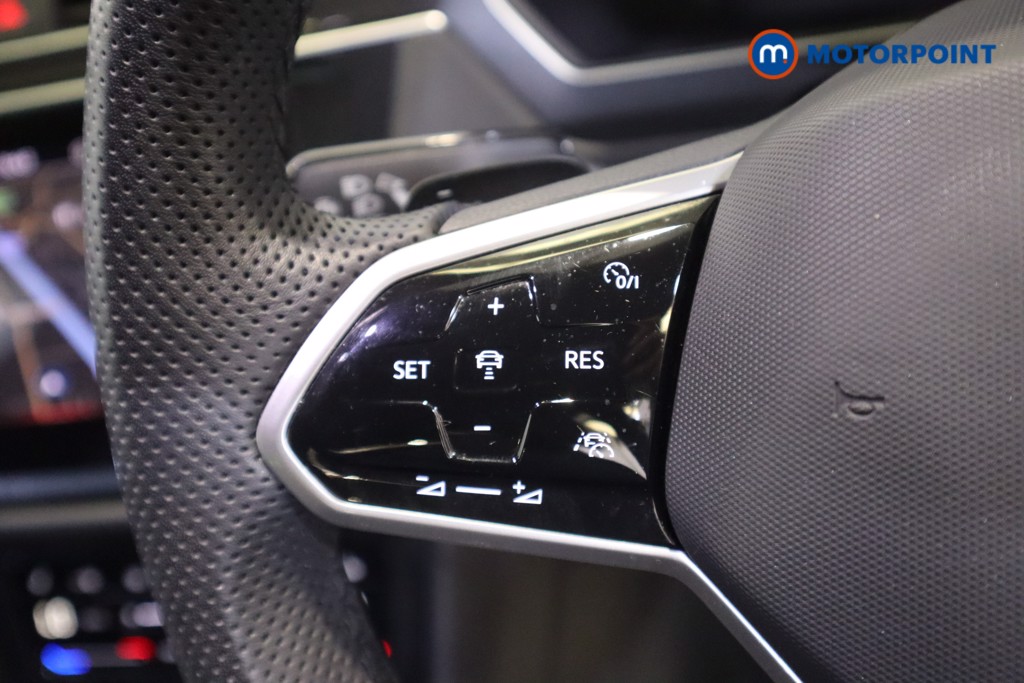 Volkswagen Tiguan R-Line Automatic Petrol SUV - Stock Number (1564028) - 12th supplementary image