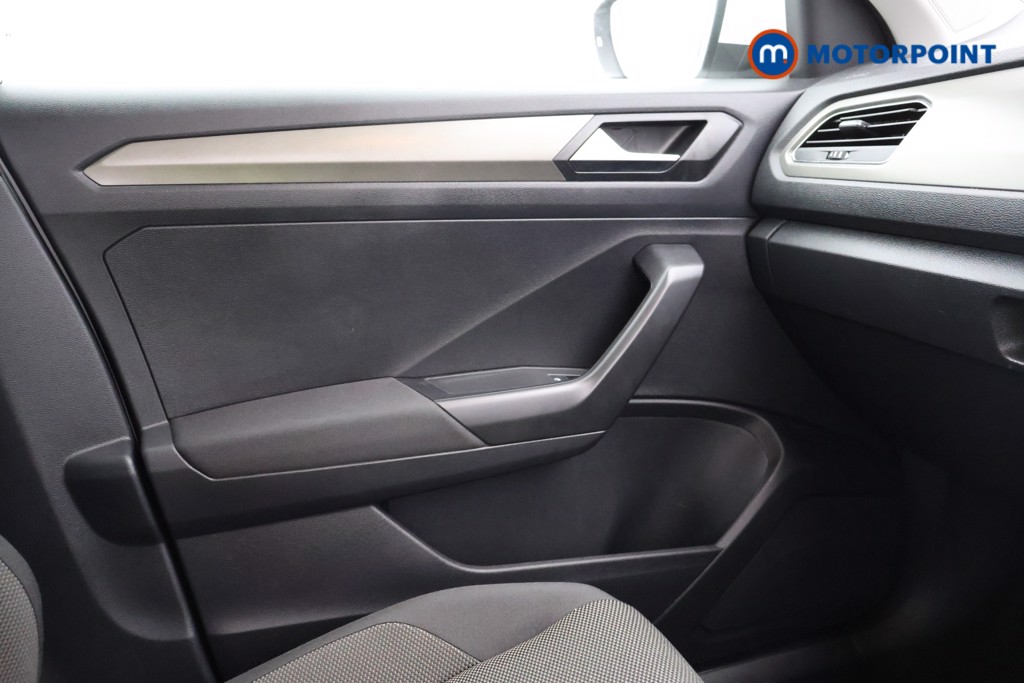 Volkswagen T-Roc SE Manual Petrol SUV - Stock Number (1564419) - 7th supplementary image