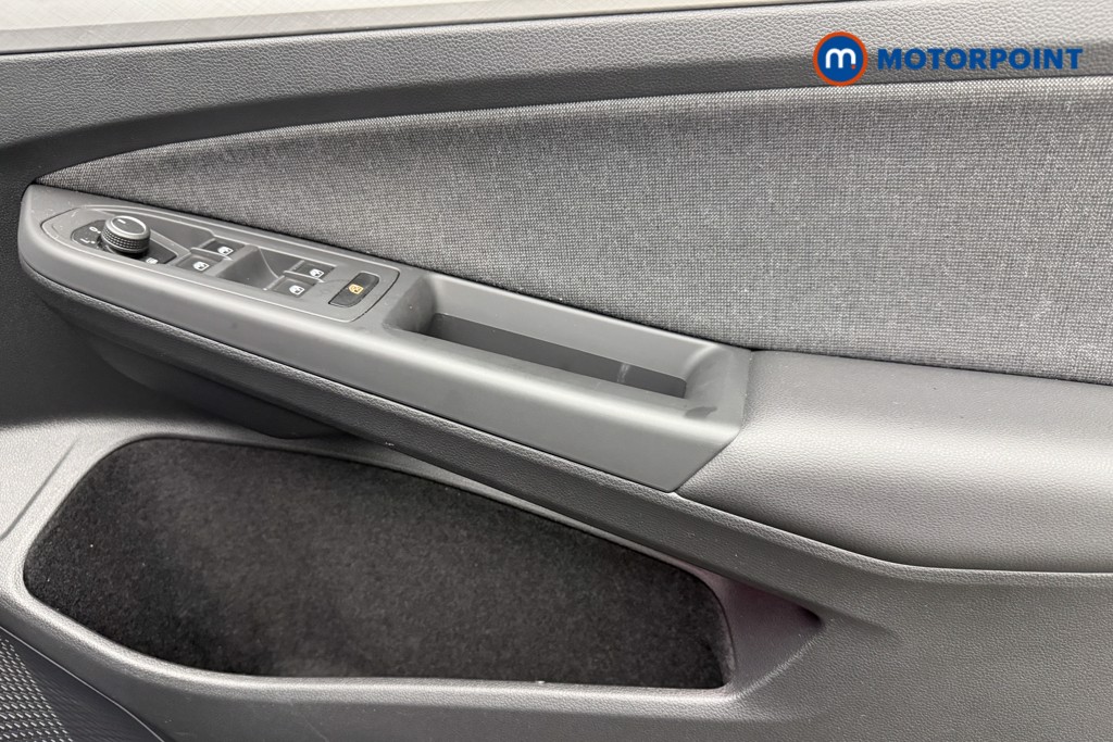 Volkswagen Golf Life Automatic Petrol Hatchback - Stock Number (1564729) - 18th supplementary image