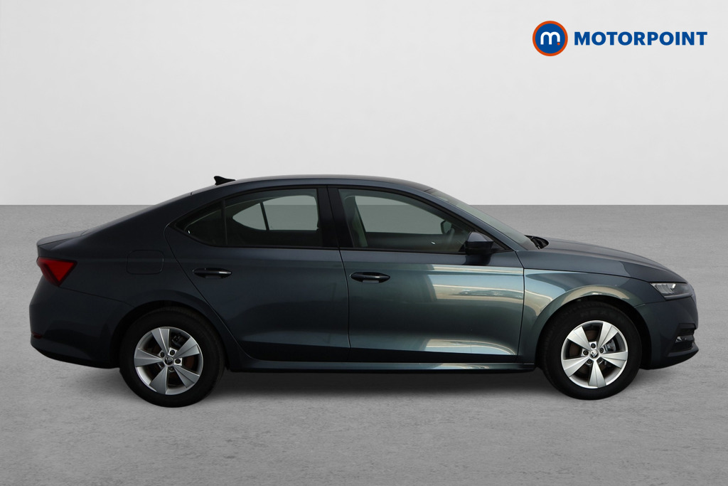 Skoda Octavia Se First Edition Manual Petrol Hatchback - Stock Number (1564878) - Drivers side