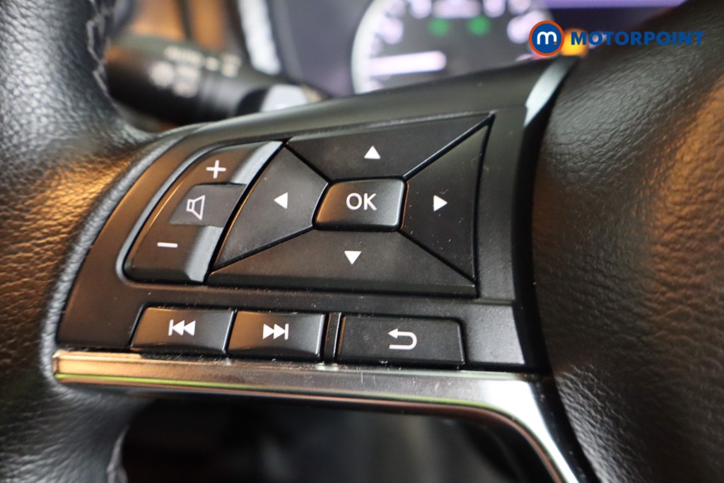 Nissan Juke N-Connecta Automatic Petrol SUV - Stock Number (1564958) - 12th supplementary image