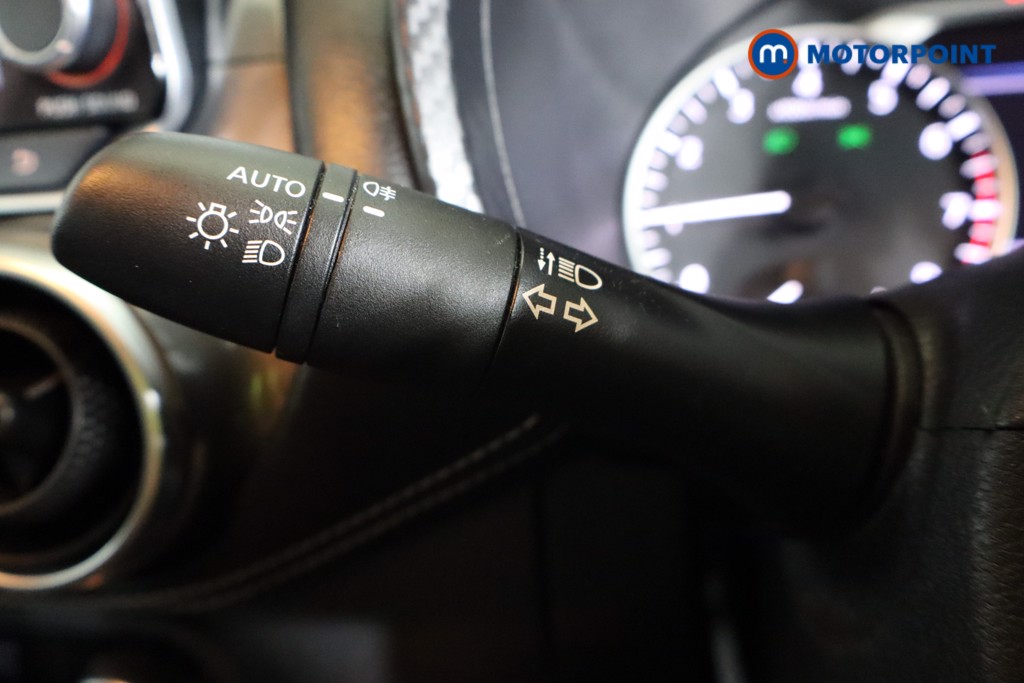 Nissan Juke N-Connecta Automatic Petrol SUV - Stock Number (1564958) - 14th supplementary image