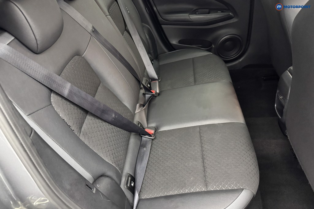 Nissan Juke N-Connecta Automatic Petrol SUV - Stock Number (1564968) - 4th supplementary image