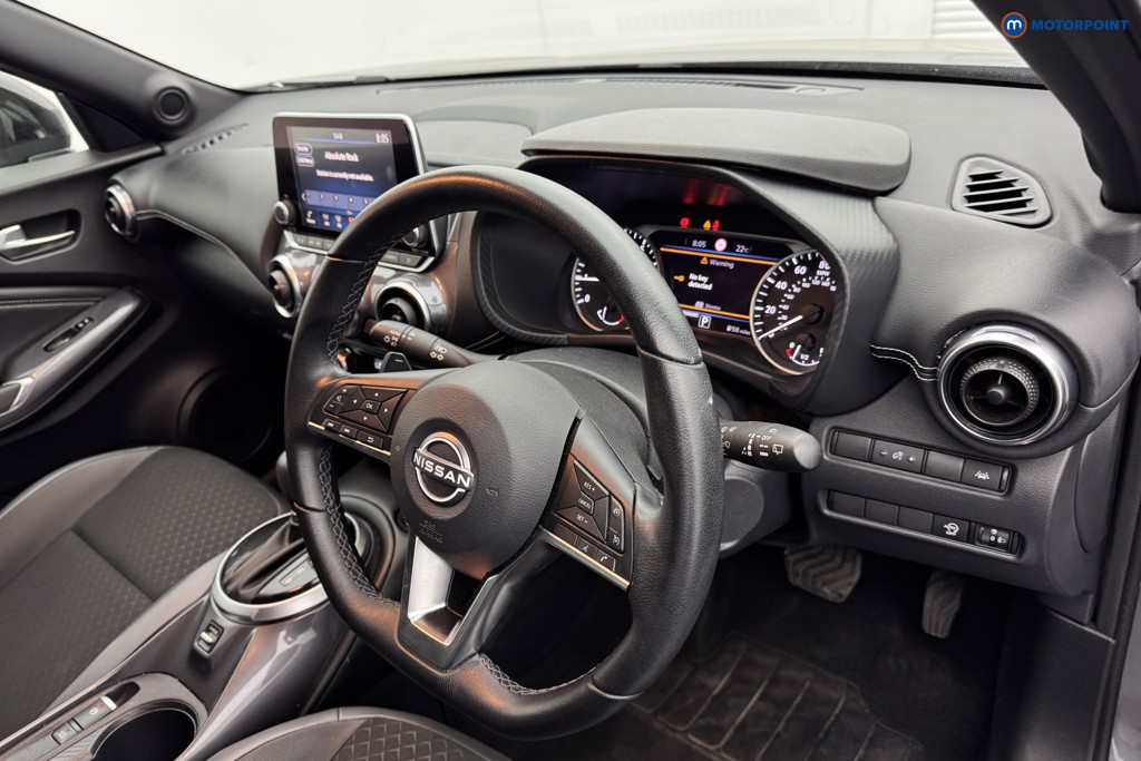 Nissan Juke N-Connecta Automatic Petrol SUV - Stock Number (1564968) - 7th supplementary image