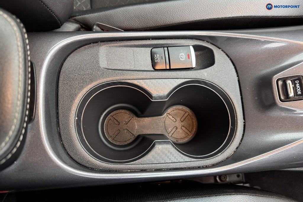 Nissan Juke N-Connecta Automatic Petrol SUV - Stock Number (1564968) - 14th supplementary image