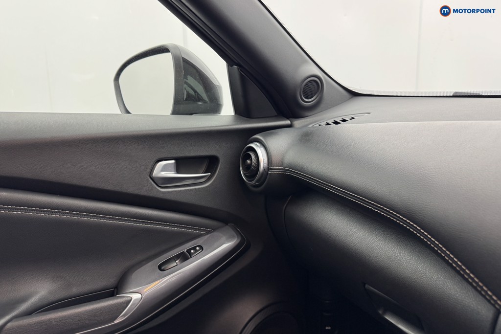 Nissan Juke N-Connecta Automatic Petrol SUV - Stock Number (1564968) - 18th supplementary image