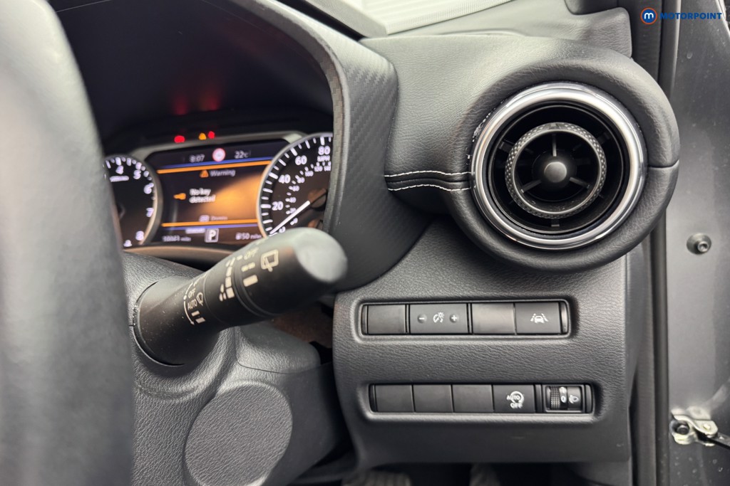 Nissan Juke N-Connecta Automatic Petrol SUV - Stock Number (1564968) - 21st supplementary image