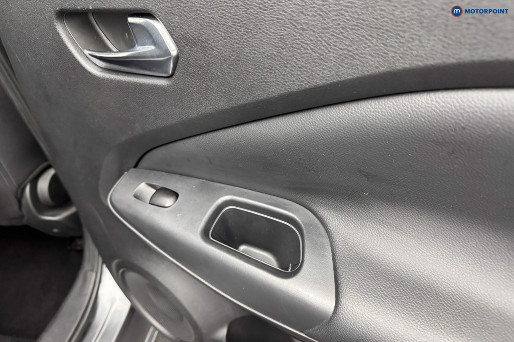 Nissan Juke N-Connecta Automatic Petrol SUV - Stock Number (1564968) - 25th supplementary image