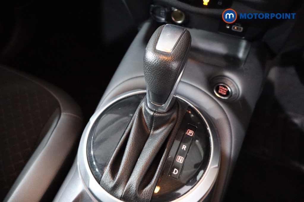 Nissan Juke N-Connecta Automatic Petrol SUV - Stock Number (1565002) - 14th supplementary image