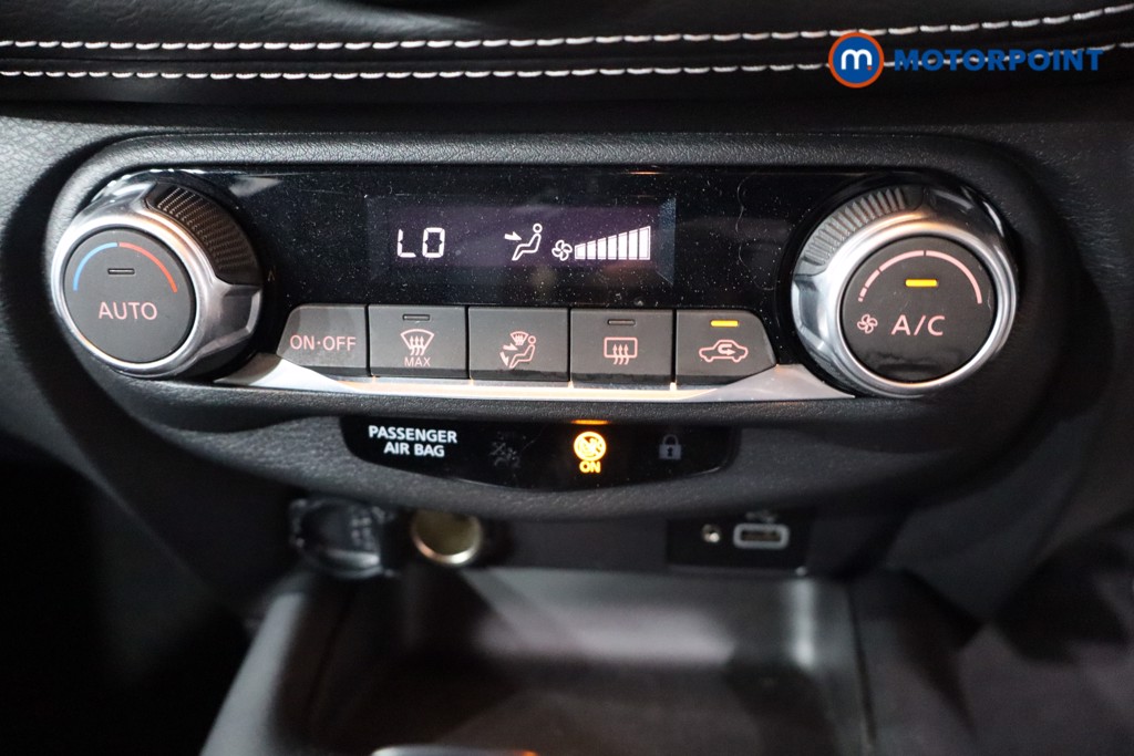 Nissan Juke N-Connecta Automatic Petrol SUV - Stock Number (1565002) - 16th supplementary image