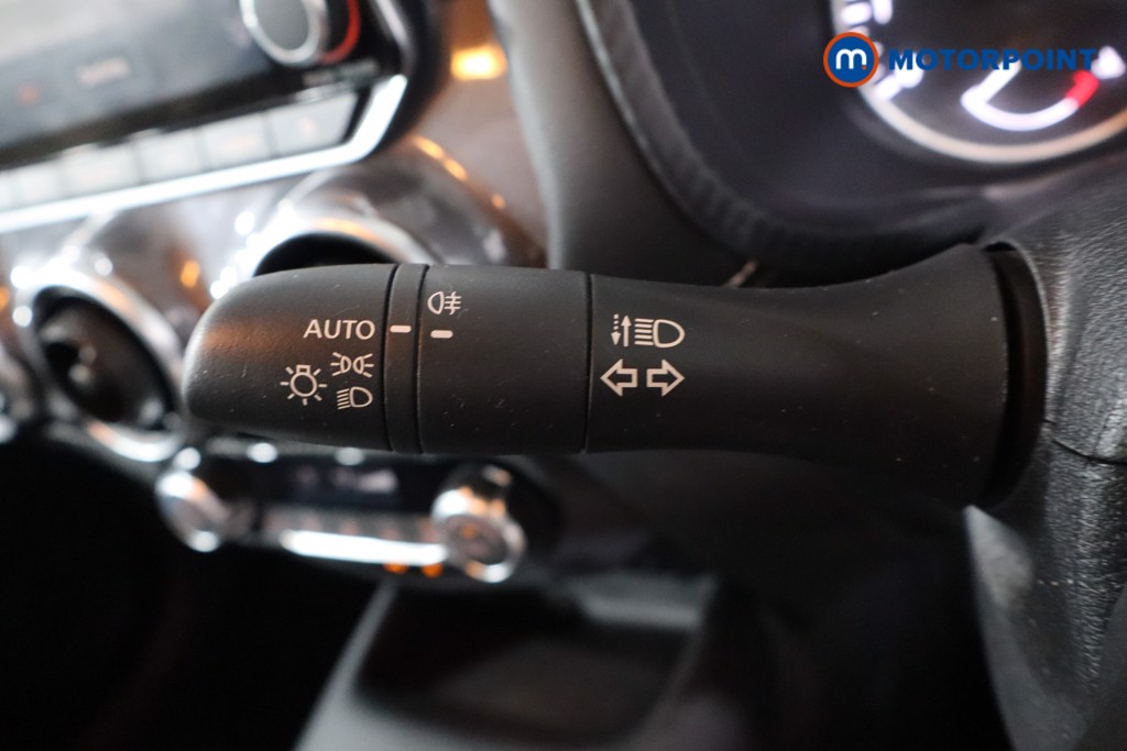 Nissan Juke N-Connecta Automatic Petrol SUV - Stock Number (1565002) - 19th supplementary image