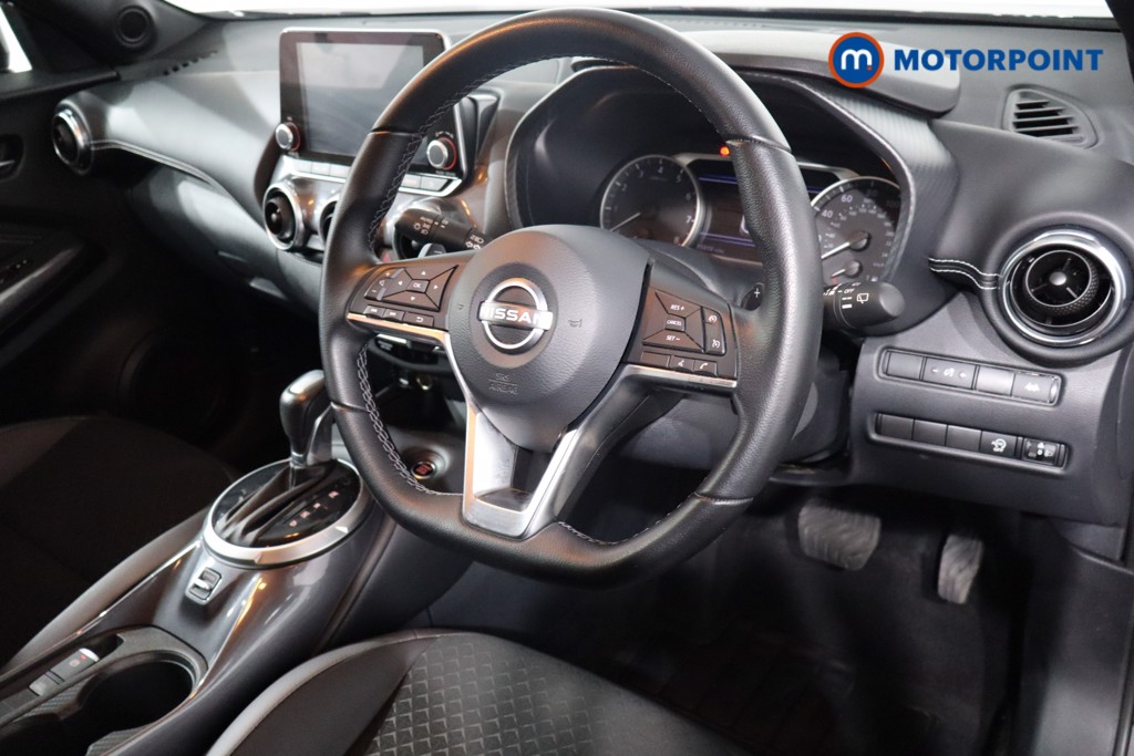 Nissan Juke N-Connecta Automatic Petrol SUV - Stock Number (1565002) - 23rd supplementary image