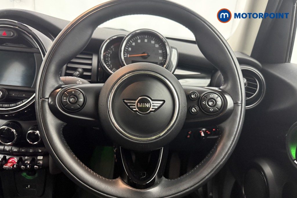 Mini Hatchback Cooper Manual Petrol Hatchback - Stock Number (1565109) - 4th supplementary image