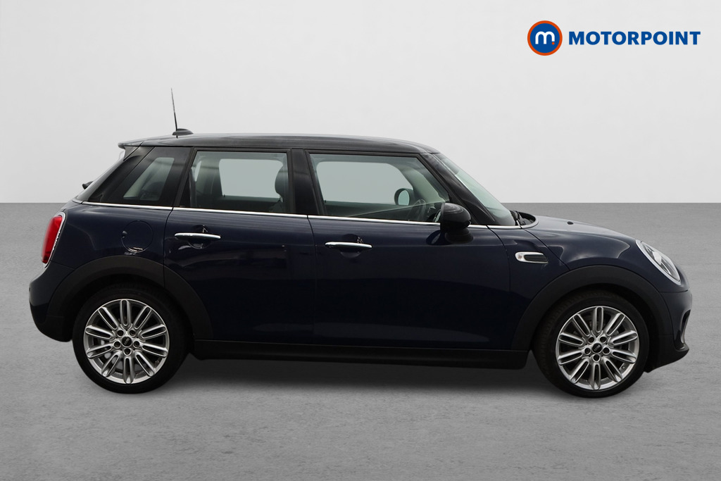 Mini Hatchback Cooper Manual Petrol Hatchback - Stock Number (1565109) - Drivers side
