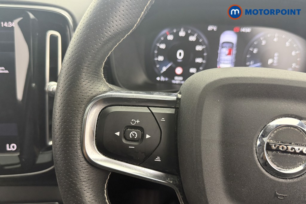 Volvo Xc40 R Design Automatic Petrol SUV - Stock Number (1565487) - 7th supplementary image