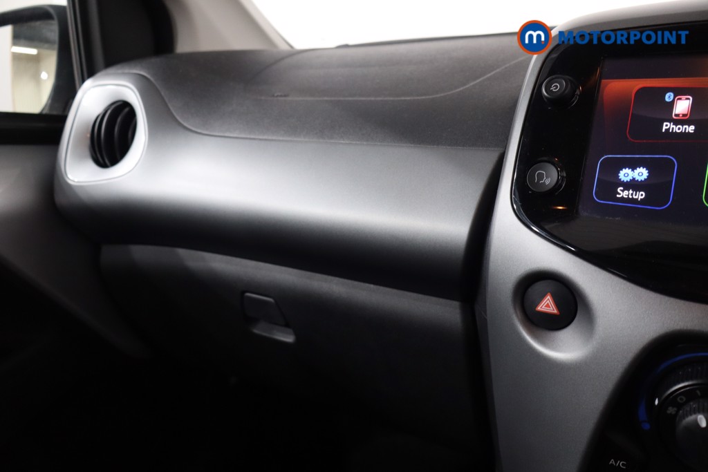 Toyota Aygo X-Play Manual Petrol Hatchback - Stock Number (1565623) - 17th supplementary image
