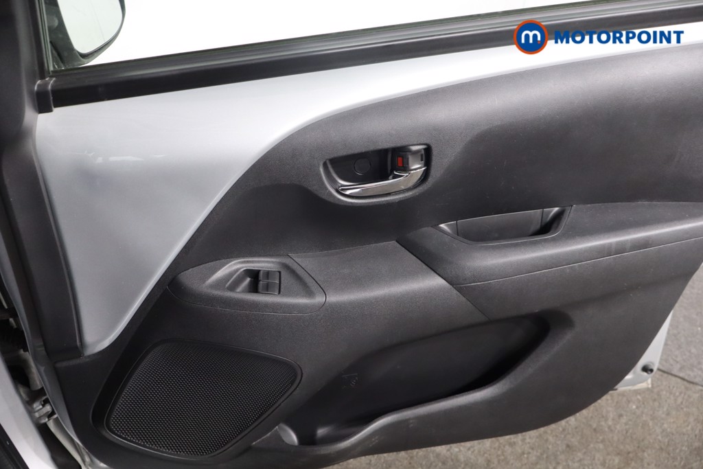 Toyota Aygo X-Play Manual Petrol Hatchback - Stock Number (1565623) - 21st supplementary image
