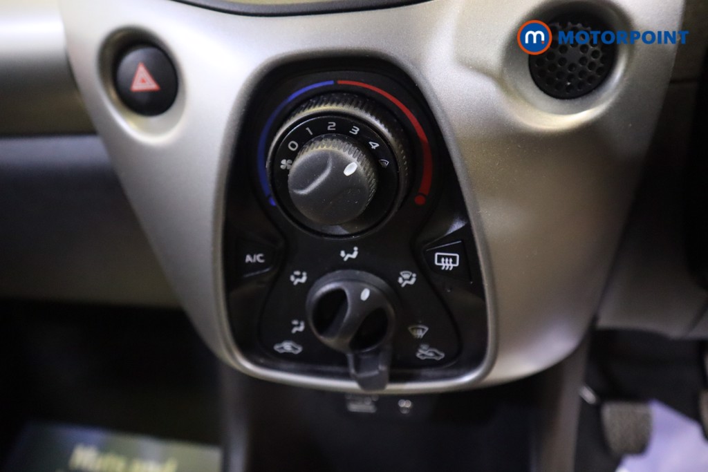 Toyota Aygo X-Play Manual Petrol Hatchback - Stock Number (1565697) - 5th supplementary image