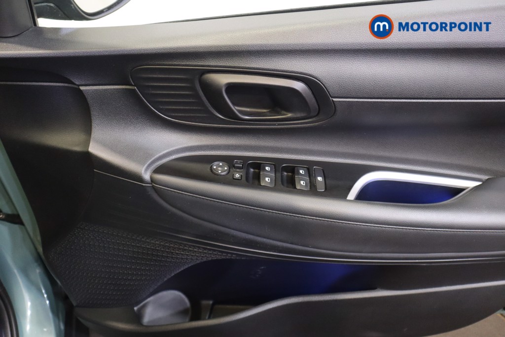 Hyundai Bayon Se Connect Automatic Petrol-Electric Hybrid SUV - Stock Number (1565770) - 7th supplementary image