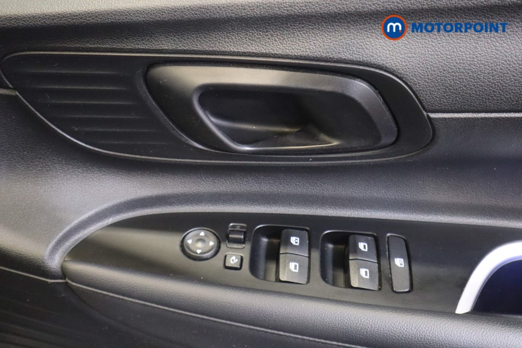 Hyundai Bayon Se Connect Automatic Petrol-Electric Hybrid SUV - Stock Number (1565770) - 8th supplementary image