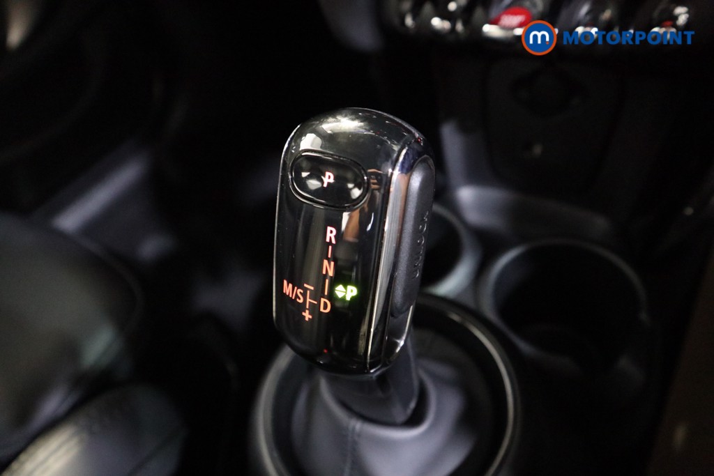 Mini Hatchback Cooper S Exclusive Automatic Petrol Hatchback - Stock Number (1565785) - 9th supplementary image