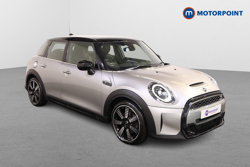 Mini Hatchback Cooper S Exclusive Automatic Petrol Hatchback - Stock Number (1565785) - Drivers side front corner