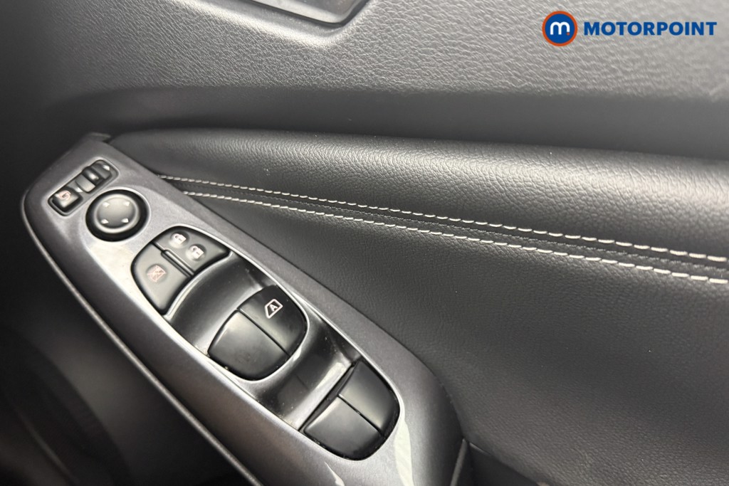 Nissan Juke N-Connecta Manual Petrol SUV - Stock Number (1566087) - 10th supplementary image