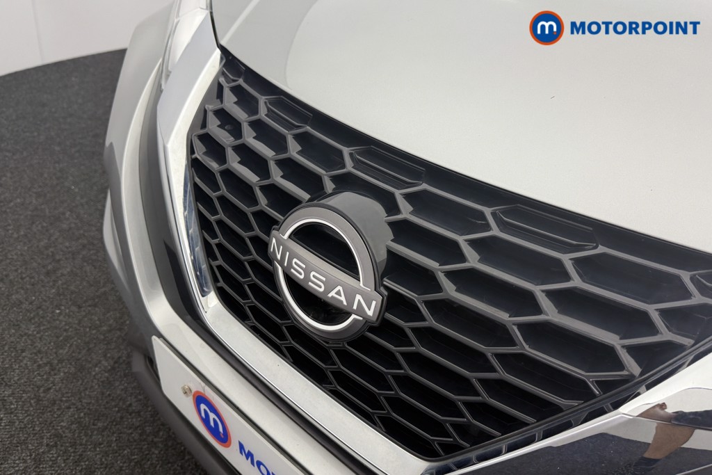Nissan Juke N-Connecta Manual Petrol SUV - Stock Number (1566087) - 18th supplementary image