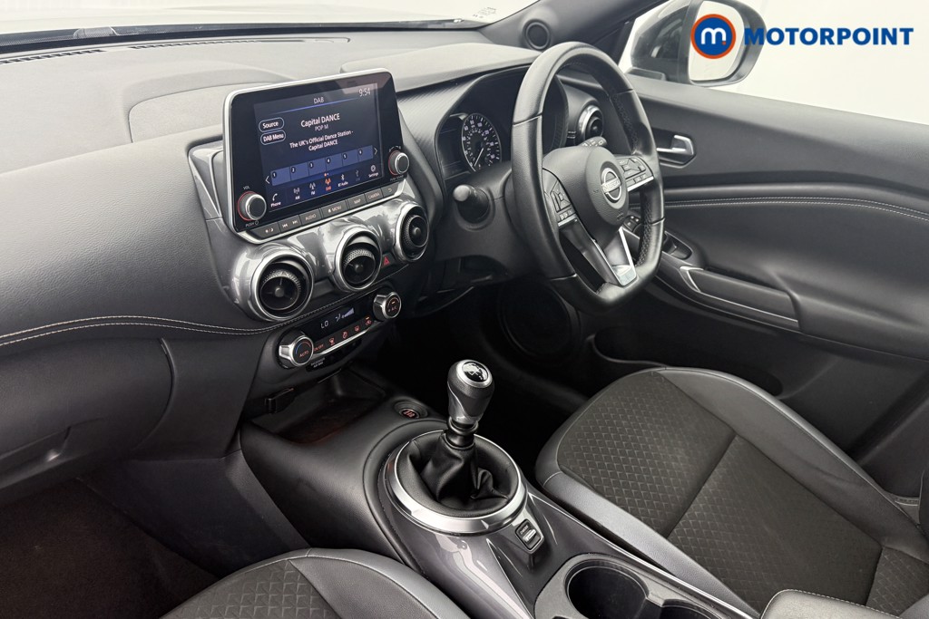 Nissan Juke N-Connecta Manual Petrol SUV - Stock Number (1566087) - 19th supplementary image