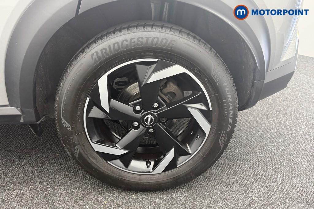 Nissan Juke N-Connecta Manual Petrol SUV - Stock Number (1566087) - 29th supplementary image