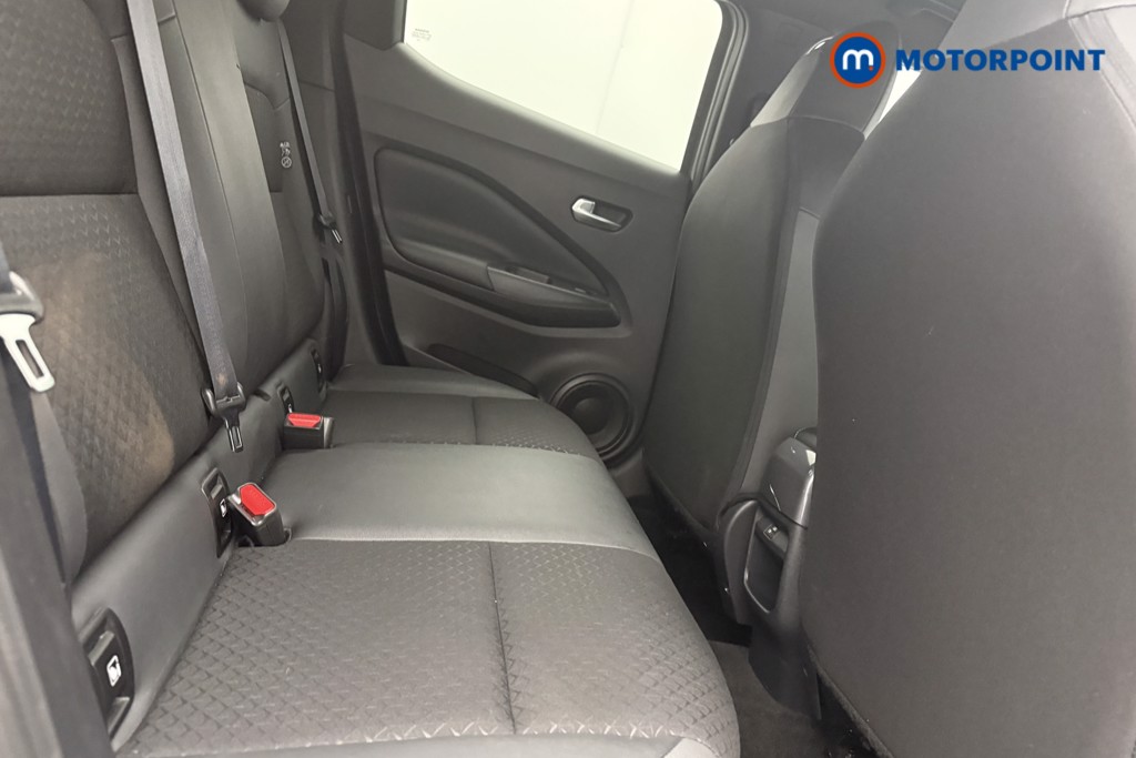 Nissan Juke N-Connecta Manual Petrol SUV - Stock Number (1566093) - 9th supplementary image