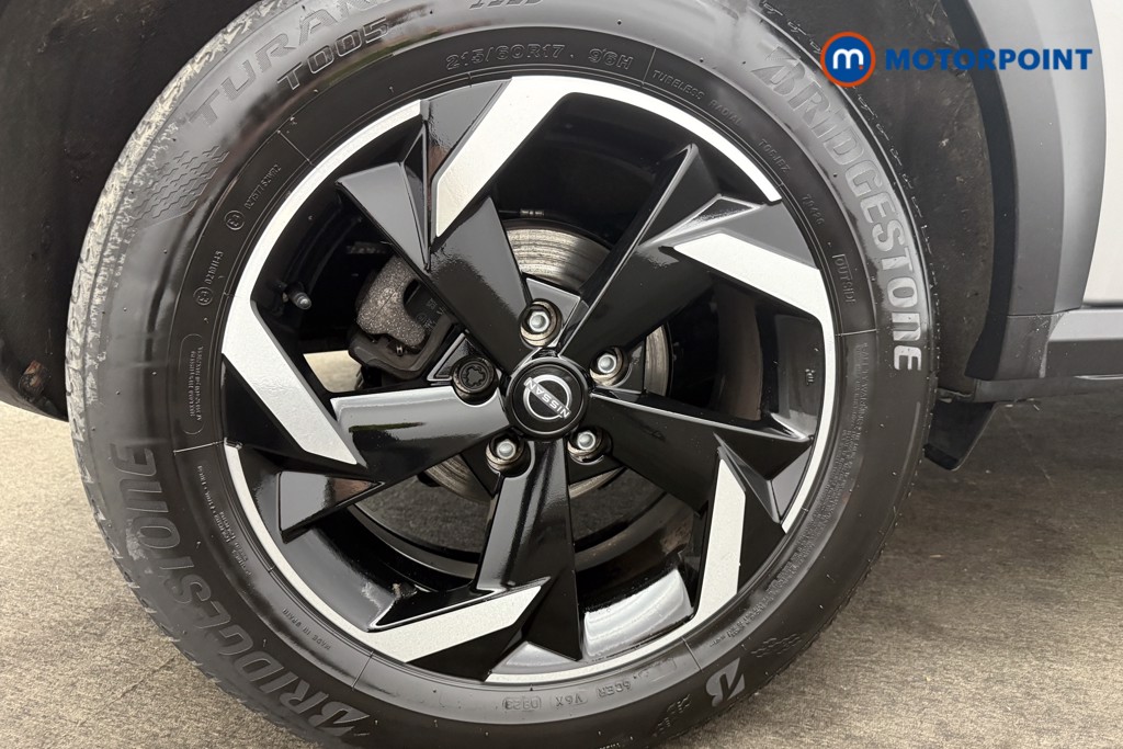 Nissan Juke N-Connecta Manual Petrol SUV - Stock Number (1566093) - 10th supplementary image