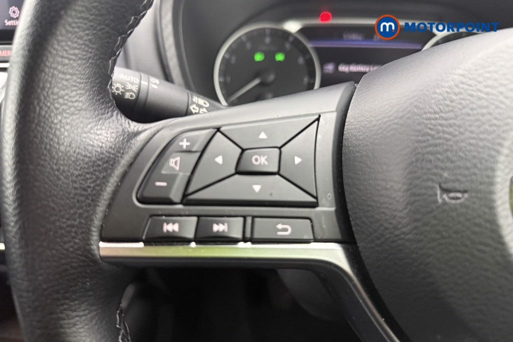 Nissan Juke N-Connecta Manual Petrol SUV - Stock Number (1566093) - 14th supplementary image
