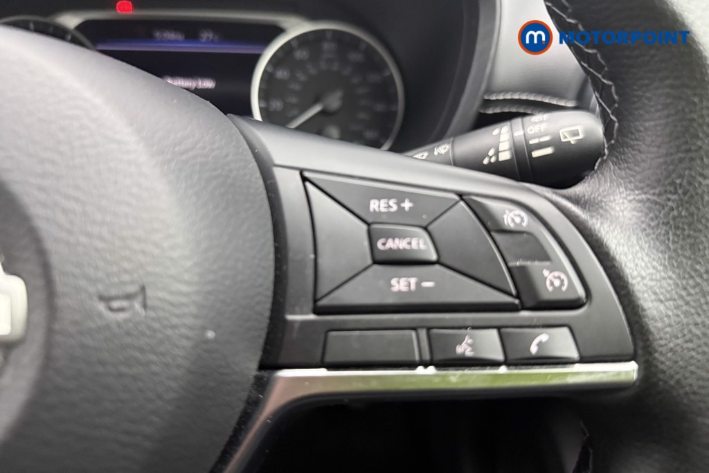 Nissan Juke N-Connecta Manual Petrol SUV - Stock Number (1566093) - 15th supplementary image