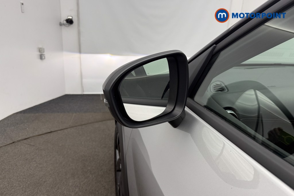 Nissan Juke N-Connecta Manual Petrol SUV - Stock Number (1566093) - 29th supplementary image