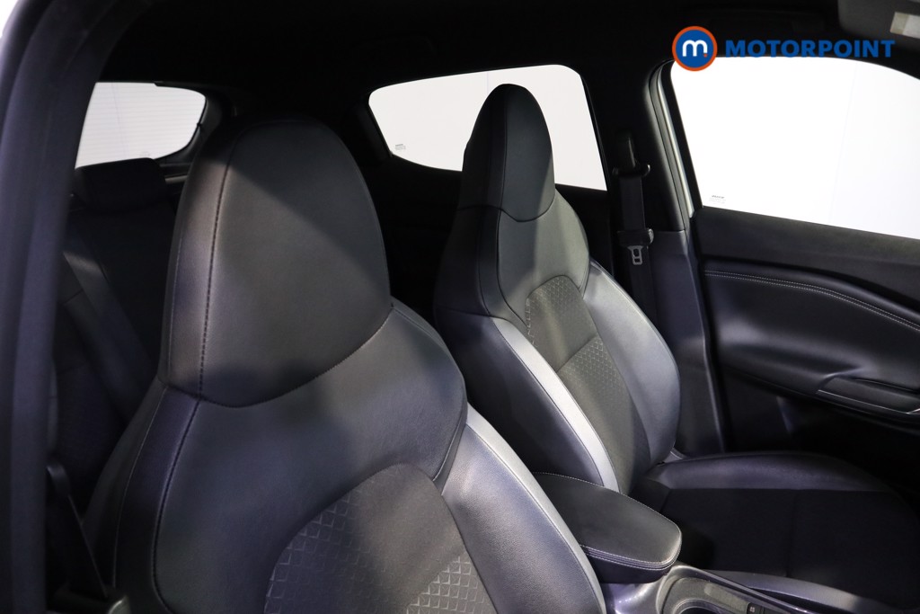 Nissan Juke N-Connecta Manual Petrol SUV - Stock Number (1566115) - 9th supplementary image