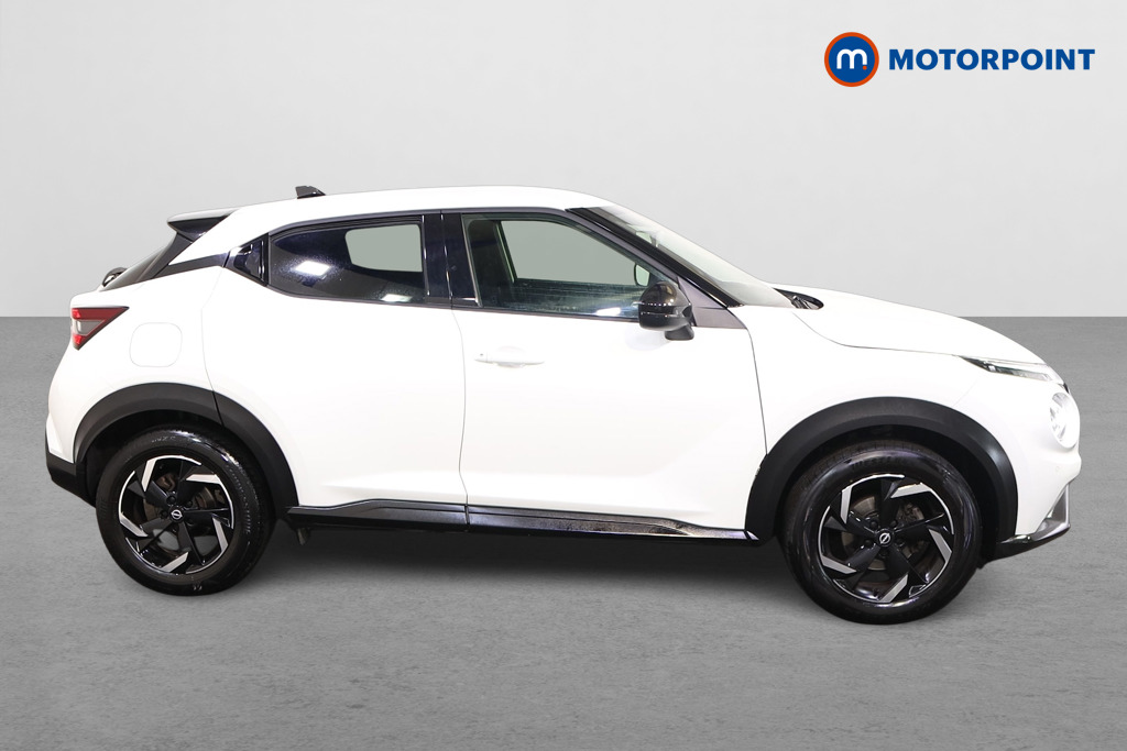 Nissan Juke N-Connecta Manual Petrol SUV - Stock Number (1566115) - Drivers side