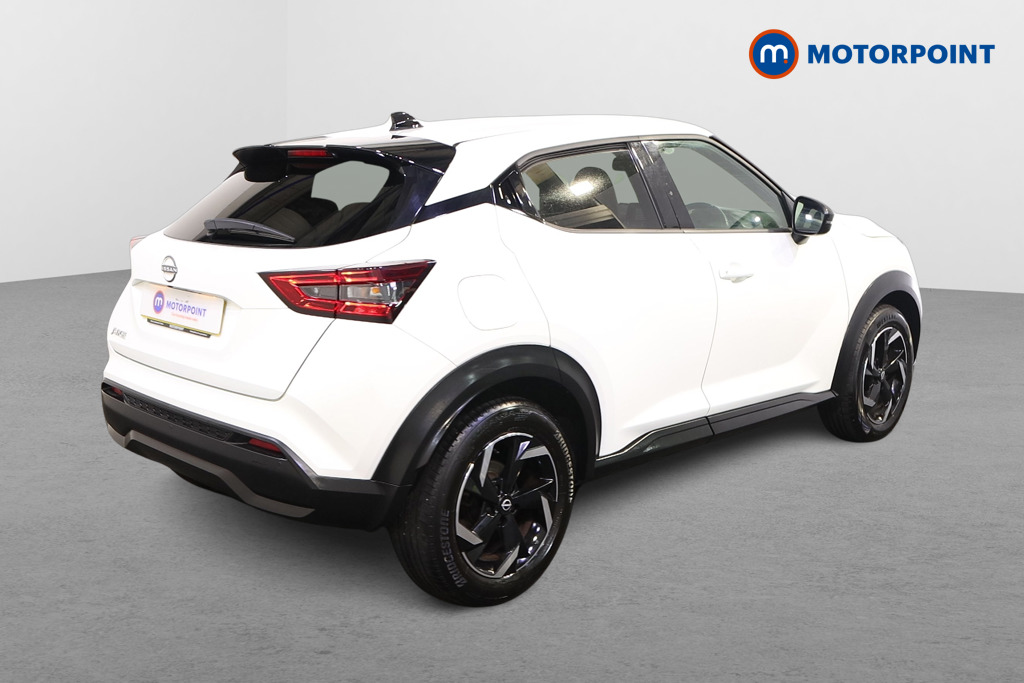 Nissan Juke N-Connecta Manual Petrol SUV - Stock Number (1566115) - Drivers side rear corner