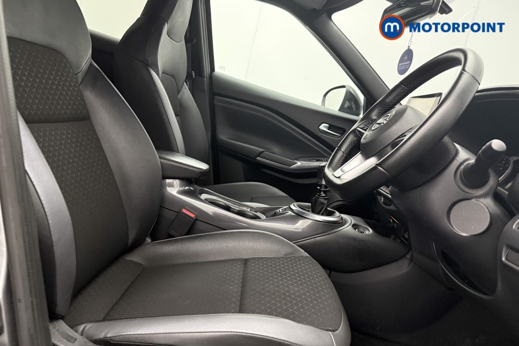 Nissan Juke N-Connecta Manual Petrol SUV - Stock Number (1566117) - 8th supplementary image